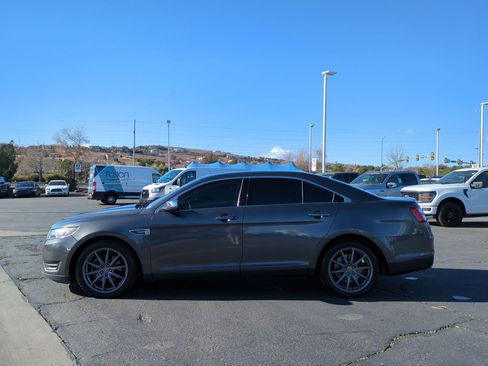 Used 2018 Ford Taurus Limited image 7