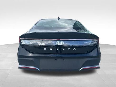 Used 2025 Hyundai Sonata SE image 8