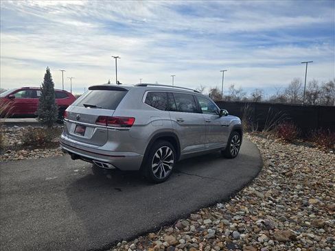 Certified 2022 Volkswagen Atlas SEL Premium image 5