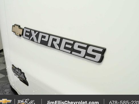 Used 2025 Chevrolet Express 3500 LT w/ LT Preferred Equipment Group RWD image 30
