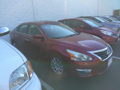 Used 2013 Nissan Altima 2.5 S image 5