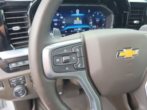 Used 2024 Chevrolet Silverado 1500 LTZ AWD/4WD image 14