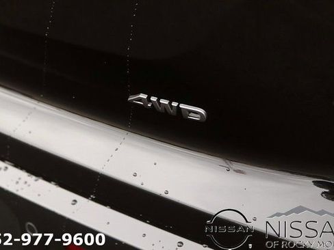 New 2026 Nissan Pathfinder SV image 9