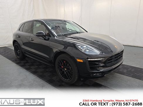 Used 2018 Porsche Macan GTS AWD/4WD image 1