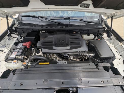 Used 2021 Nissan Titan Platinum Reserve w/ Moonroof Package AWD/4WD image 19