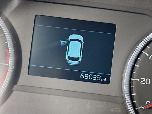 Used 2022 Kia Telluride EX w/ EX Premium Package image 19