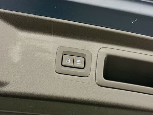 Used 2025 MAZDA CX-50 AWD 2.5 Hybrid w/ Premium Pkg image 32