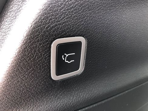 New 2026 Chrysler Pacifica Select image 18