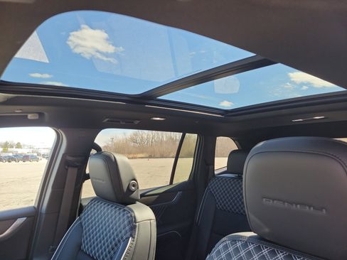 New 2026 GMC Acadia Denali w/ Super Cruise Package image 27