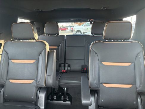 Used 2023 GMC Yukon AT4 w/ AT4 Premium Plus Package image 21