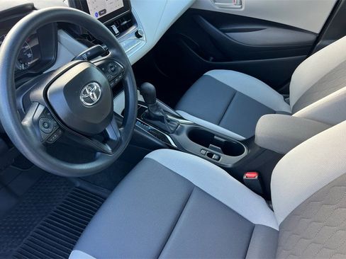 Certified 2025 Toyota Corolla LE image 9