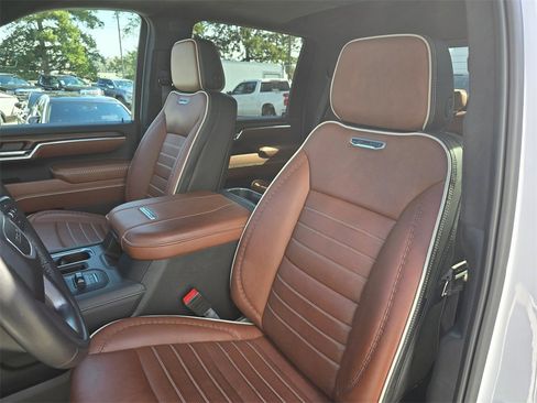 Used 2024 GMC Sierra 3500 Denali Ultimate image 60