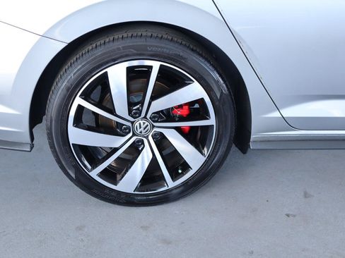 Used 2021 Volkswagen Jetta GLI FWD image 5