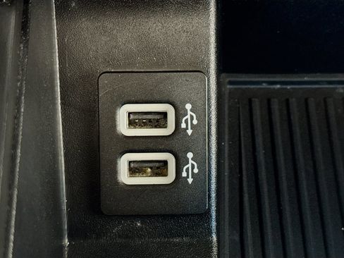 Used 2019 Ford F150 Lariat w/ Equipment Group 502A Luxury image 19