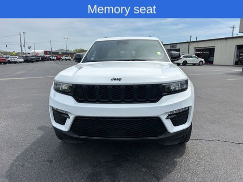 Used 2024 Jeep Grand Cherokee Limited w/ Black Appearance Package image 9