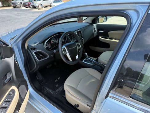 Used 2013 Chrysler 200 Touring w/ Cold Weather Group FWD image 7