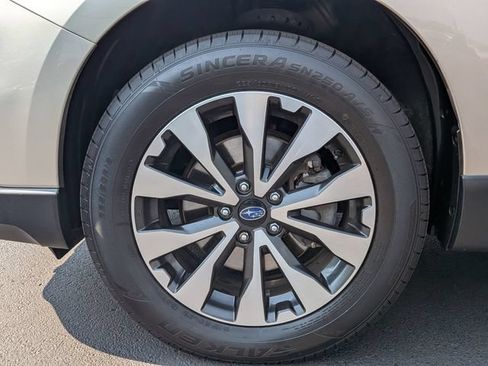 Used 2017 Subaru Outback 2.5i Limited AWD/4WD image 9