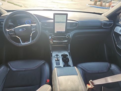 Used 2023 Ford Explorer ST w/ Equipment Group 401A image 9