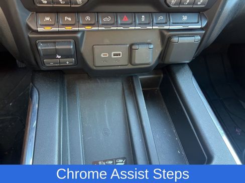 Used 2020 Chevrolet Silverado 1500 High Country image 35