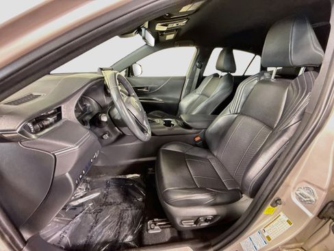 Used 2021 Toyota Venza XLE w/ Softex Package AWD/4WD image 22
