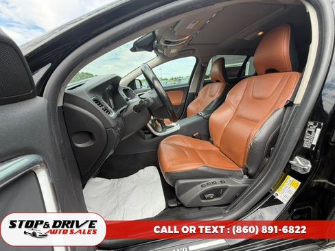 Used 2015 Volvo V60 T5 Cross Country w/ Climate Package AWD/4WD image 15