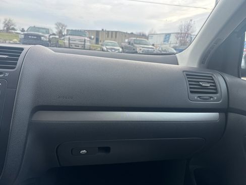 Used 2009 Volkswagen Jetta S image 15