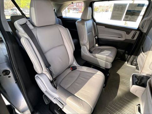 Used 2018 Honda Odyssey EX-L image 18