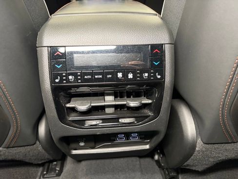 Used 2024 Jeep Grand Cherokee L Summit AWD/4WD image 26