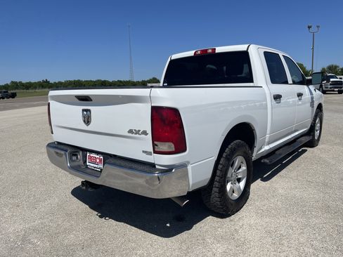 Used 2022 RAM 1500 Tradesman w/ Chrome Appearance Group AWD/4WD image 4