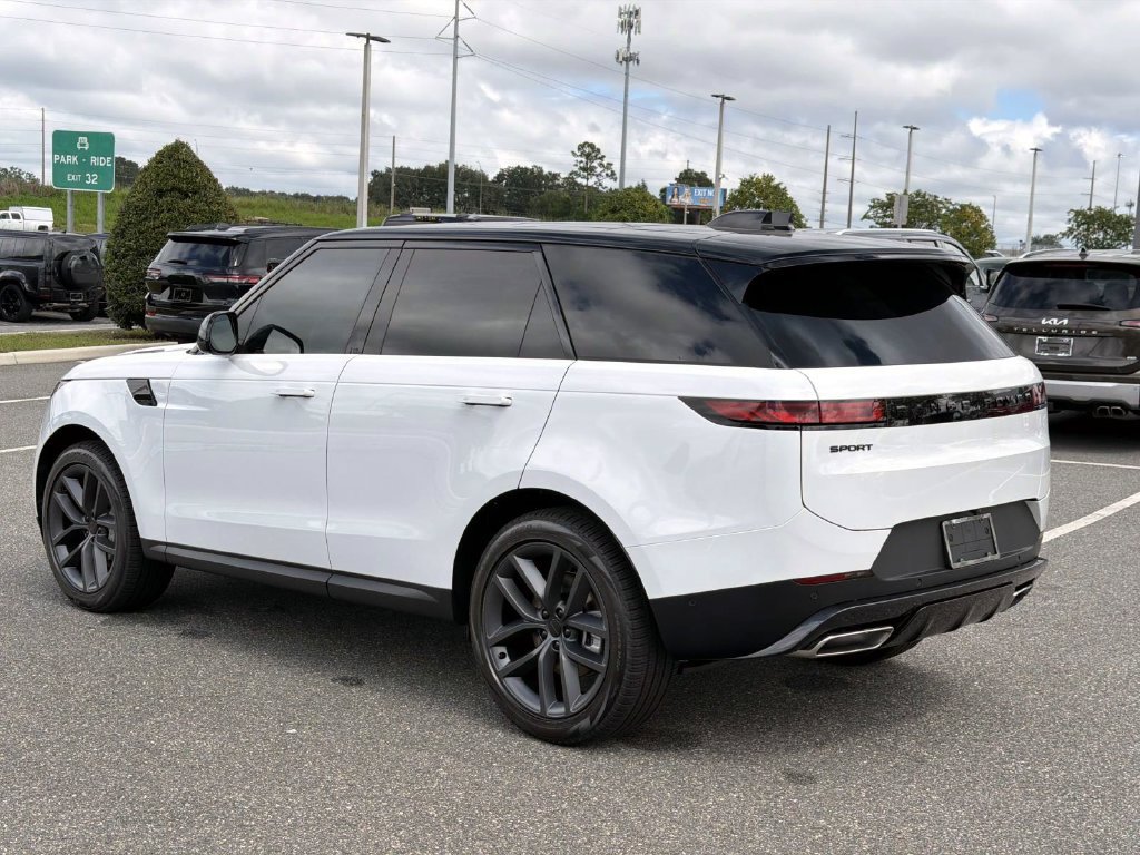 New 2027 Land Rover Range Rover Sport SE AWD/4WD image 3