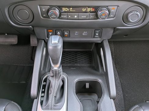 Certified 2024 Nissan Frontier SL w/ Technology Package image 22