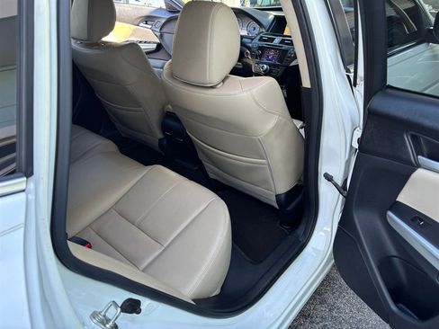 Used 2013 Honda Crosstour EX-L image 12