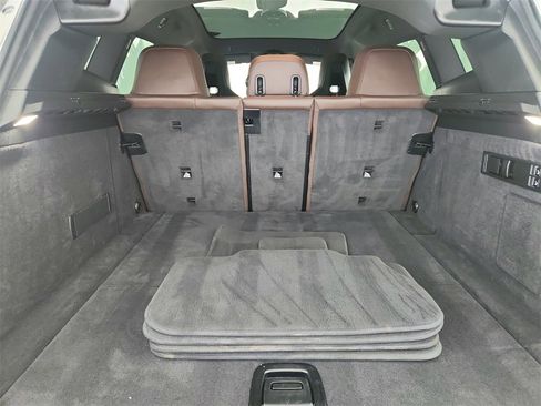 Used 2024 BMW iX xDrive50 image 31