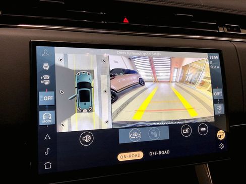 Used 2024 Land Rover Range Rover Sport SE image 26