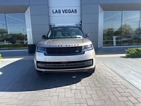 Used 2026 Land Rover Range Rover SE AWD/4WD image 2