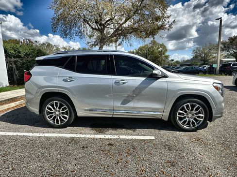 Used 2022 GMC Terrain Denali w/ Denali Premium Package image 10