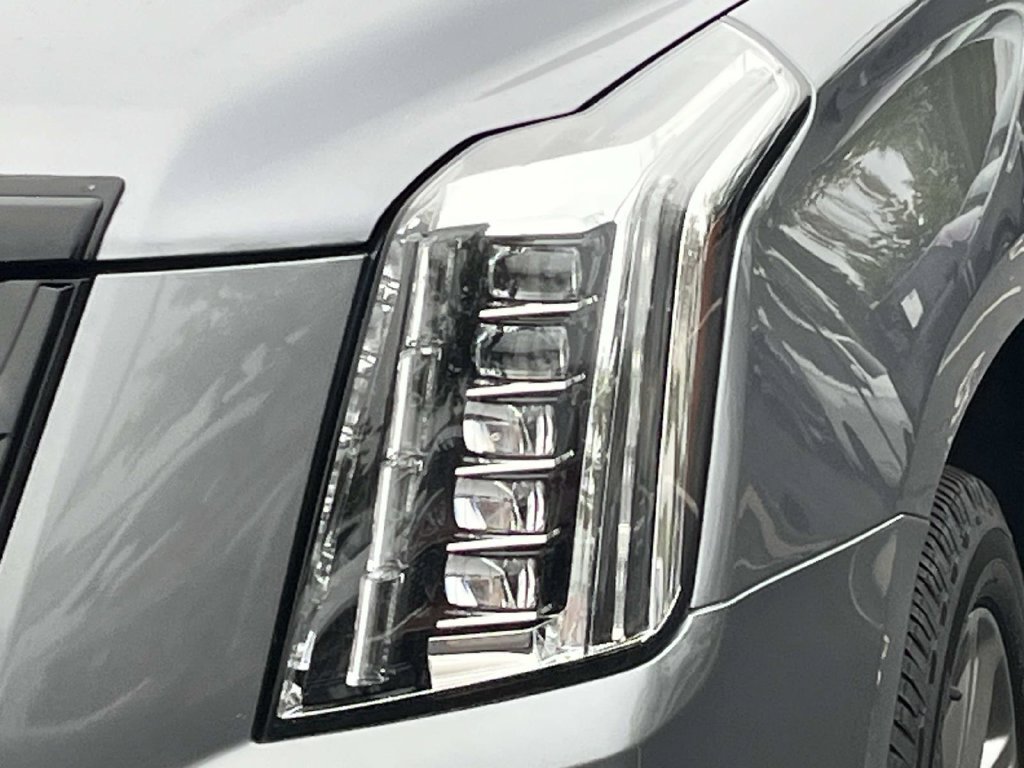 Used 2020 Cadillac Escalade ESV Premium Luxury w/ Escalade Sport Edition AWD/4WD image 9
