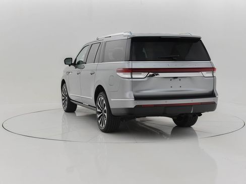 Used 2024 Lincoln Navigator L Reserve image 22