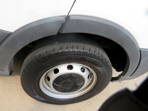 Used 2016 Ford Transit 350 148 Medium Roof image 33