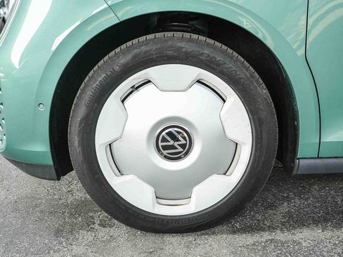 New 2025 Volkswagen ID. Buzz 1st Edition AWD/4WD image 11