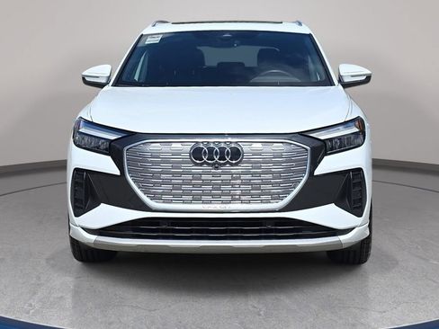 Used 2023 Audi Q4 e-tron Premium Plus w/ Premium Plus RWD image 3