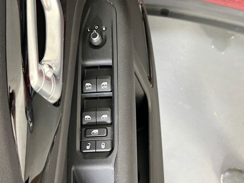 Used 2022 Jeep Compass Trailhawk w/ Trailhawk Convenience Group AWD/4WD image 17