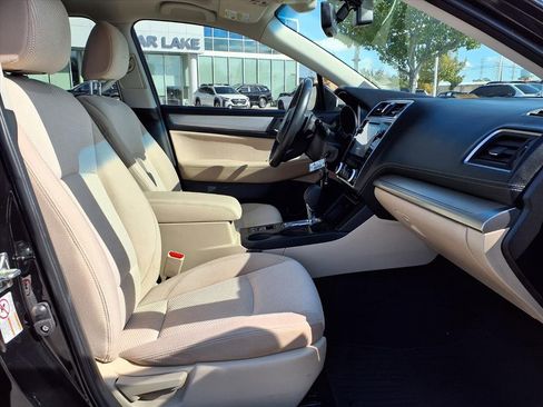 Used 2018 Subaru Outback 2.5i Premium image 12