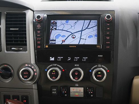 Used 2012 Toyota Sequoia Platinum image 20