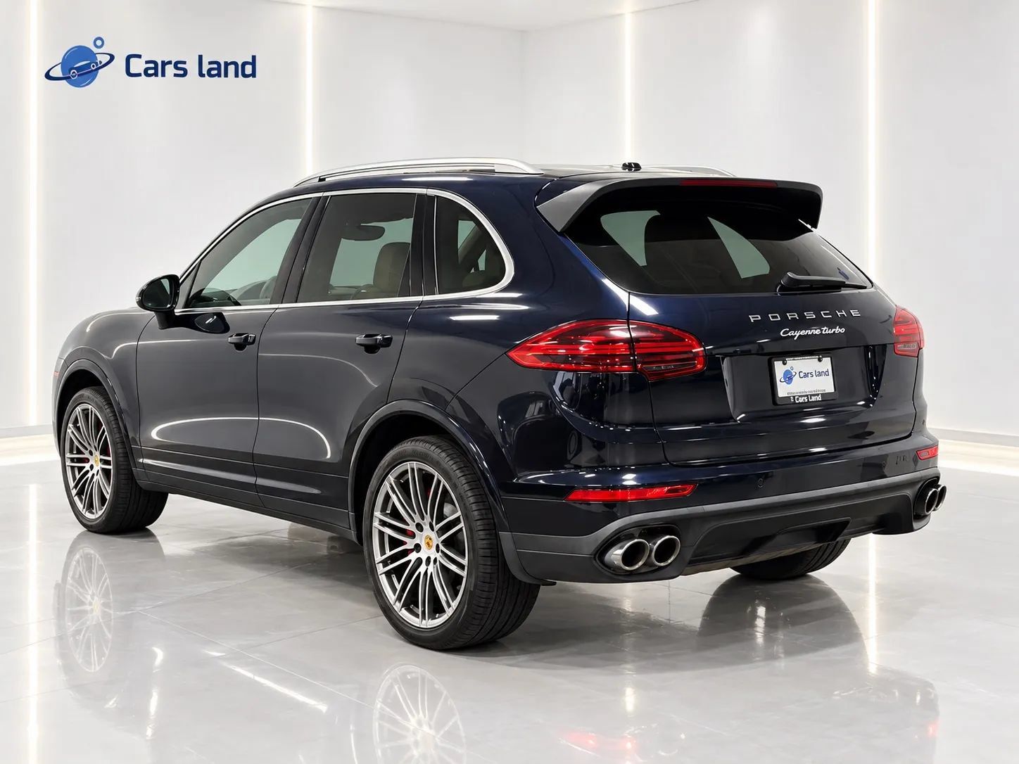 Used 2016 Porsche Cayenne Turbo AWD/4WD image 5