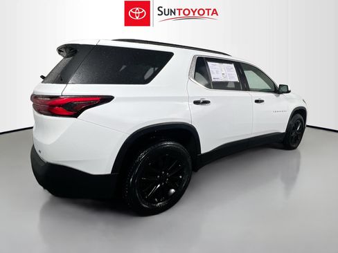 Used 2023 Chevrolet Traverse LT FWD image 4