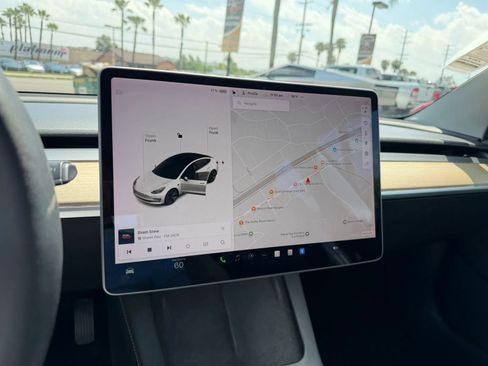Used 2022 Tesla Model 3 RWD image 15