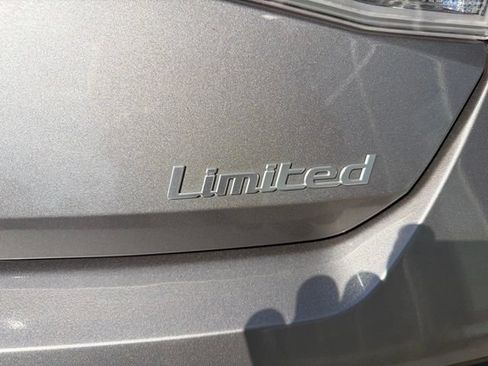Used 2024 Hyundai Elantra Limited FWD image 6