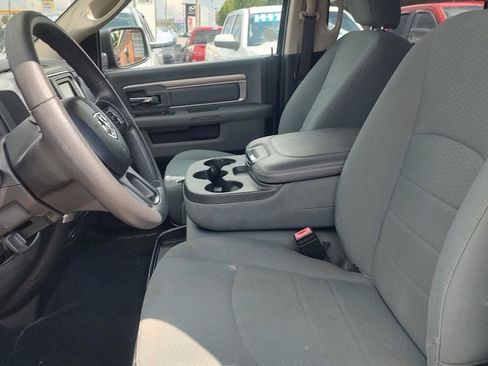 Used 2020 RAM 1500 Classic SLT AWD/4WD image 11