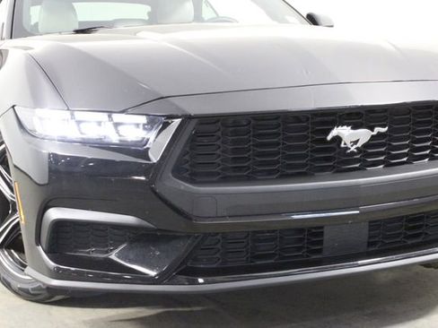 Used 2024 Ford Mustang Premium image 39